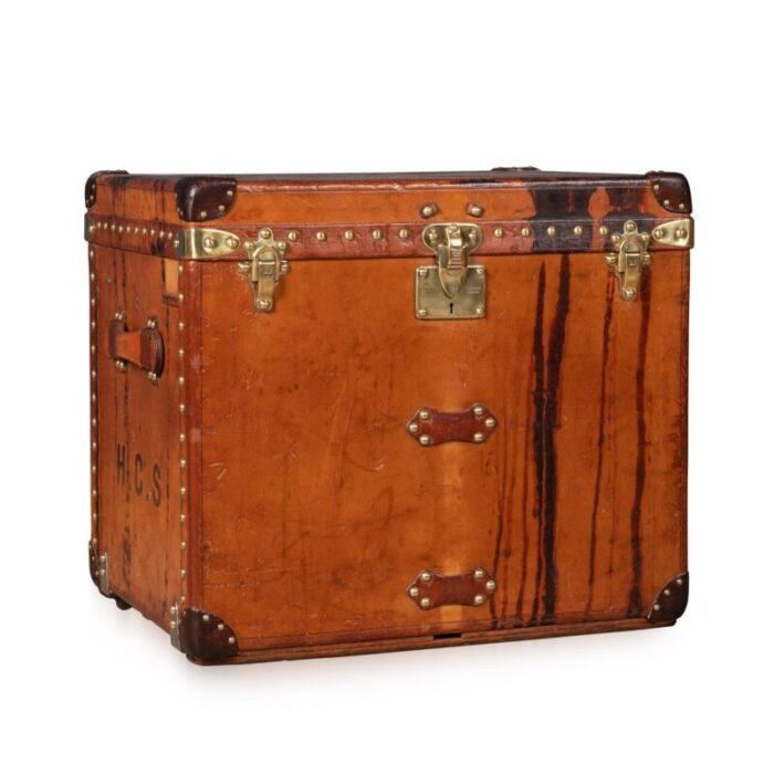 20th century french trunk in natural cowhide from louis vuitton 1900s 1