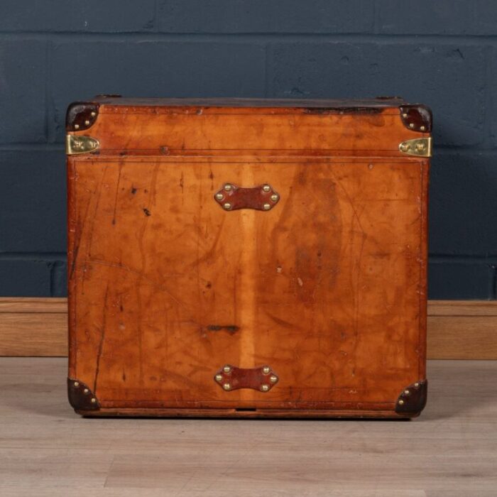 20th century french trunk in natural cowhide from louis vuitton 1900s 7