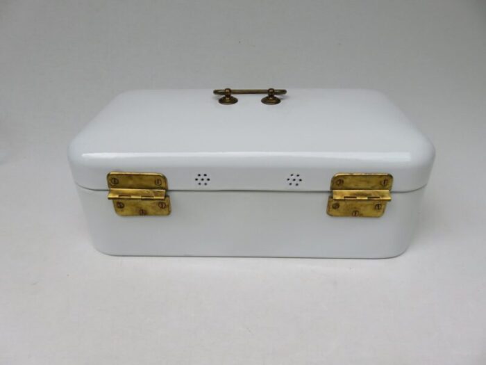 antique enamelled white lunch box from bing werke 4