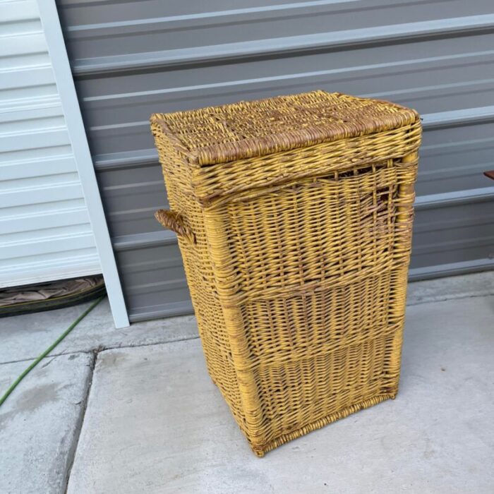 antique wicker hamper 7824