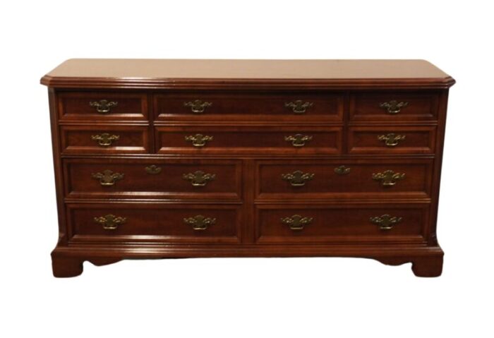 bassett furniture solid cherry traditional style 65 ten drawer dresser 2072 2270 237 4412