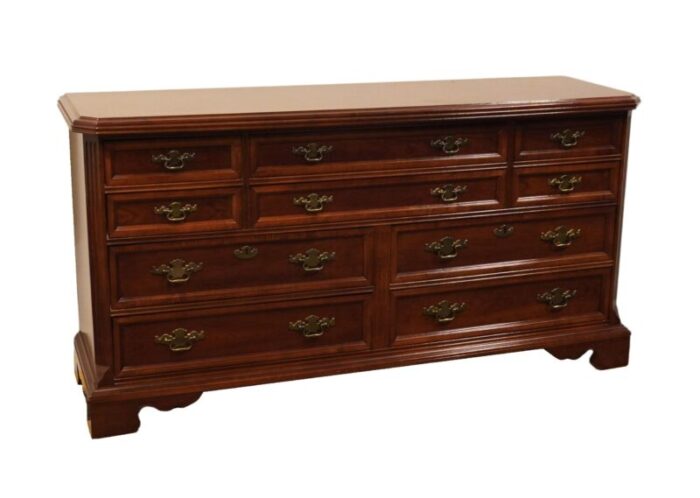 bassett furniture solid cherry traditional style 65 ten drawer dresser 2072 2270 237 6278