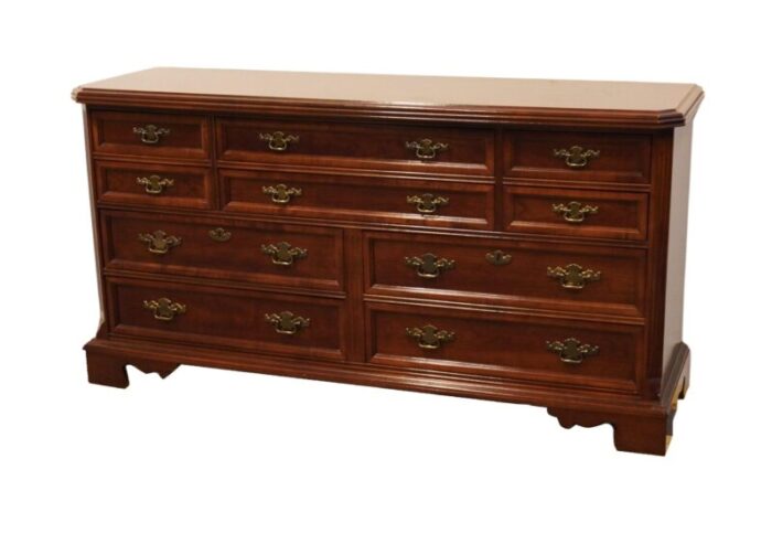 bassett furniture solid cherry traditional style 65 ten drawer dresser 2072 2270 237 9726