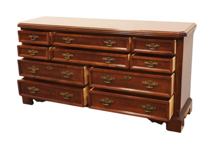 bassett furniture solid cherry traditional style 65 ten drawer dresser 2072 2270 237 9963