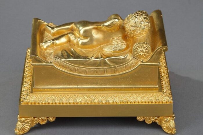 bronze inkwell depicting a sleeping putto 9