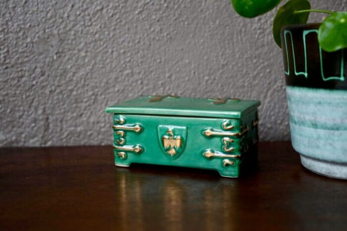 ceramic jewelry box from ceramique dart de bordeaux 3081