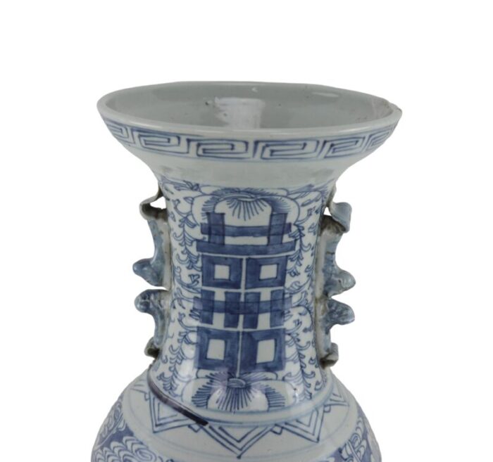 chinese mid qing blue and white porcelain vase 8986