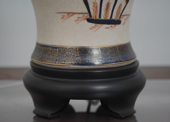 chinoiserie floral decorated porcelain urn table lamp 6752