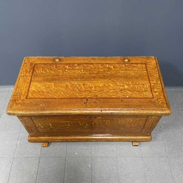 dutch painted coffer 9