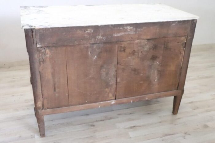 early 19th century chest of drawers in walnut and marble top 3060