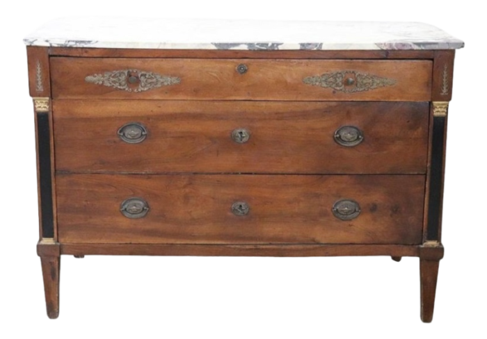 early 19th century chest of drawers in walnut and marble top 7192