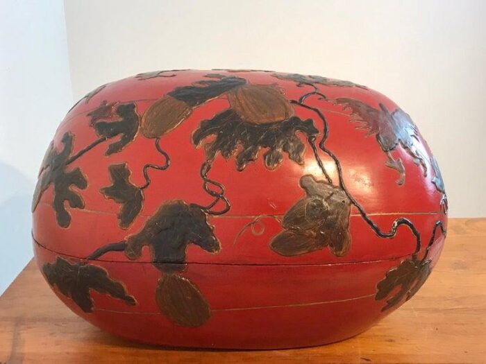 early 20th century huge japanese red lacquerware gourd motif box 5286