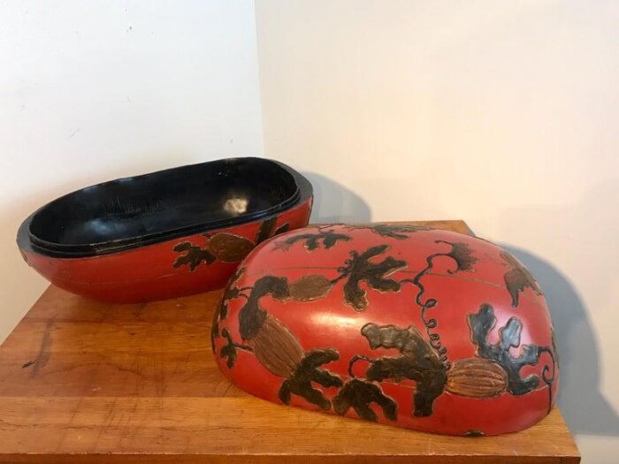 early 20th century huge japanese red lacquerware gourd motif box 7189