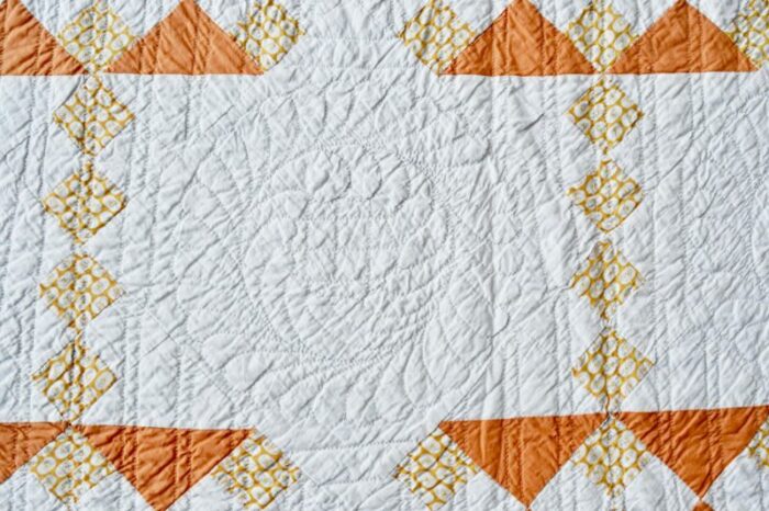 early 20th century quilt with hand stitched mattlasse detail 1415