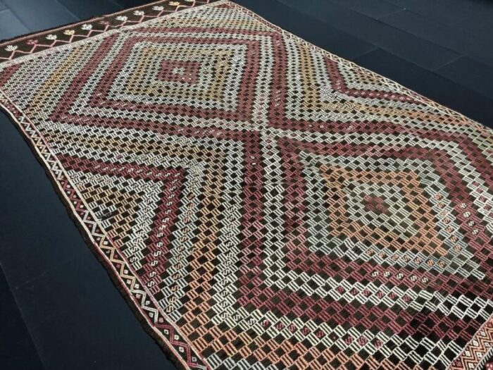 geometric design kilim 2