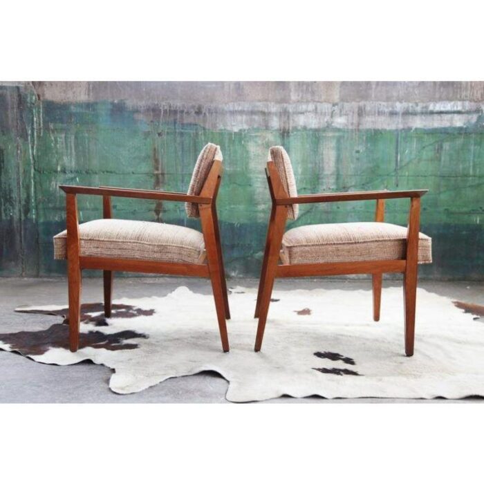 giacomo buzzitta mid century modern walnut lounge chairs by stow davis a pair 1009