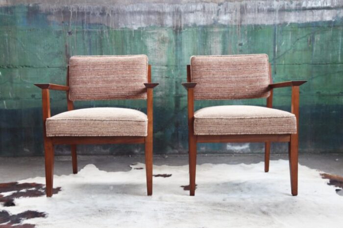 giacomo buzzitta mid century modern walnut lounge chairs by stow davis a pair 5121