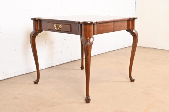 henredon queen anne carved mahogany breakfast table or game table newly refinished 1539