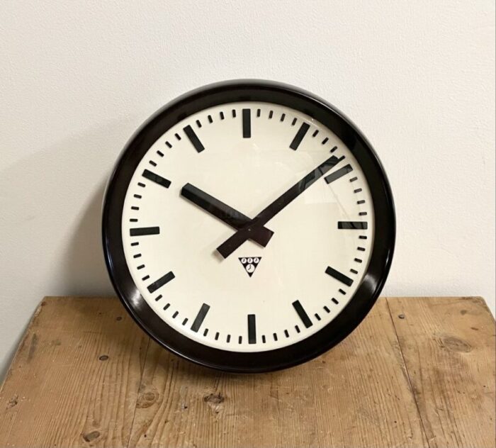 industrial bakelite factory wall clock from pragotron 1960s 3