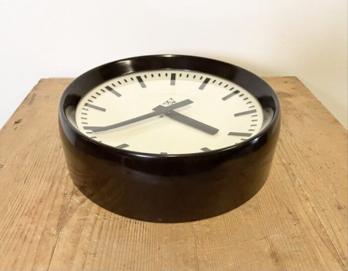 industrial bakelite factory wall clock from pragotron 1960s 7