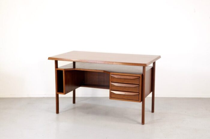 italian desk in teak 1960s 0938