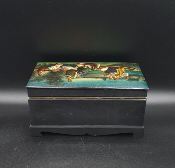 large antique russian lacquer box 11