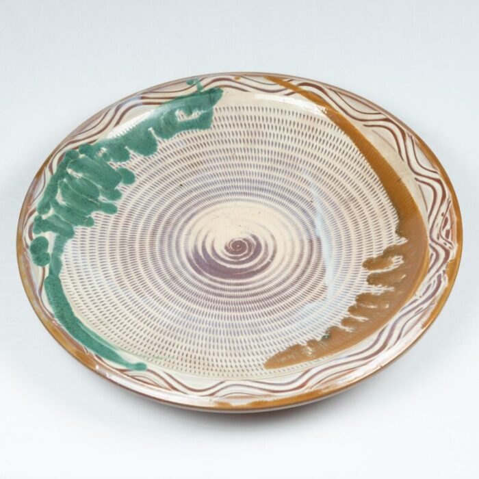 largemid 20th century koishiwara platter with chatter marks and two colour uchikake splash decoration 9753