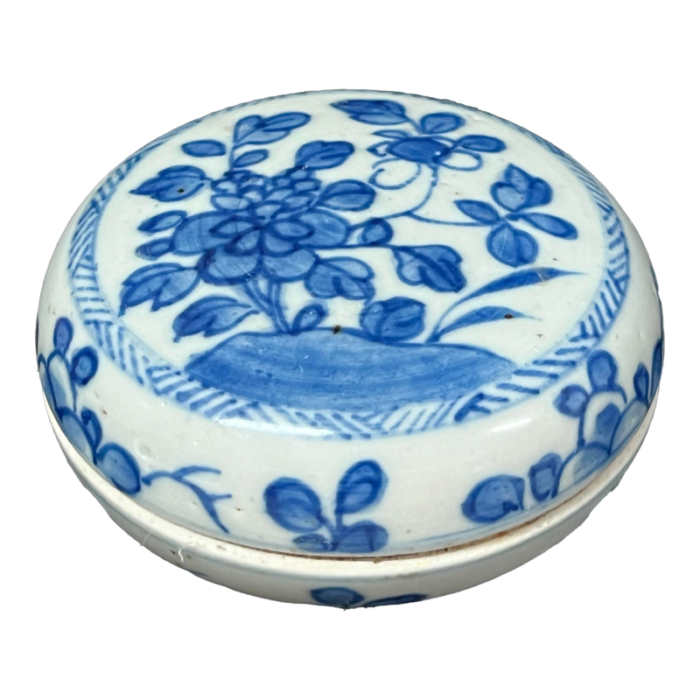 late 19th century chinese art porcelain blue and white round pill box 9081