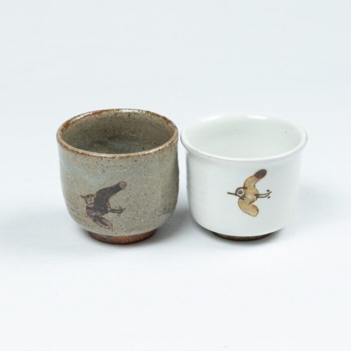 mid 20th century e garatsu ochoko pair with bird decoration 2132