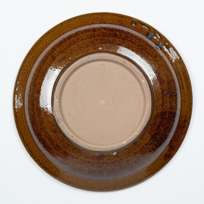 mid 20th century koishiwara plate with chatter marks and two colour uchikake splash decoration 0065