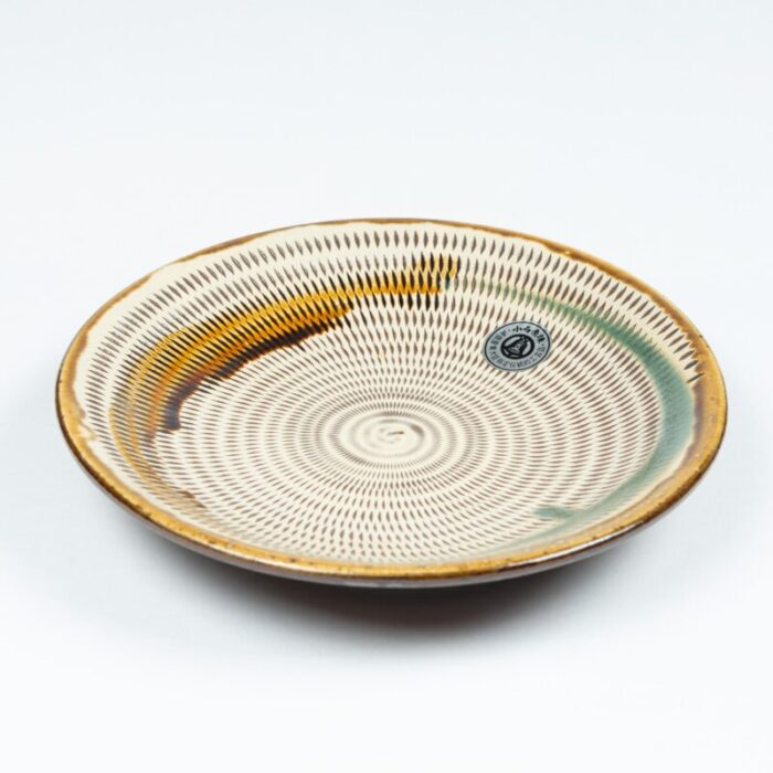 mid 20th century koishiwara plate with chatter marks and two colour uchikake splash decoration 8703