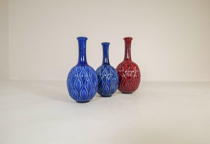 mid century blue and red peacock vases by sven erik skawonius for upsala ekeby 1950s set of 3 6