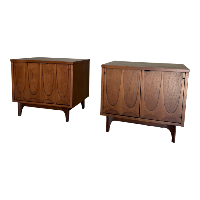 mid century modern walnut nightstands by broyhill brasilia a pair 8455