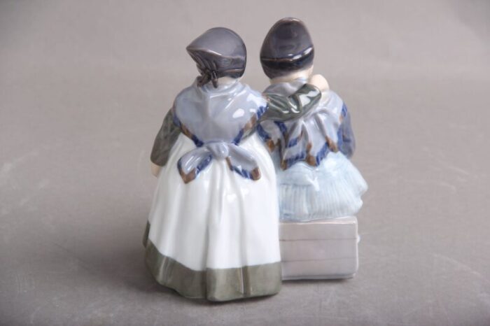 model 1395 amager maids from royal copenhagen 4