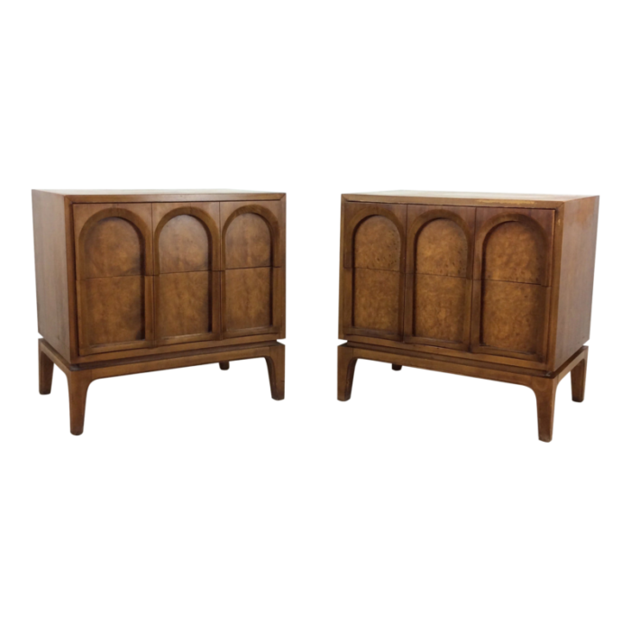 pair of mid century modern nightstands by thomasville 0150