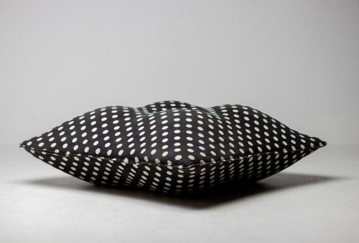 pillow with polka dot fabric from gufram 8