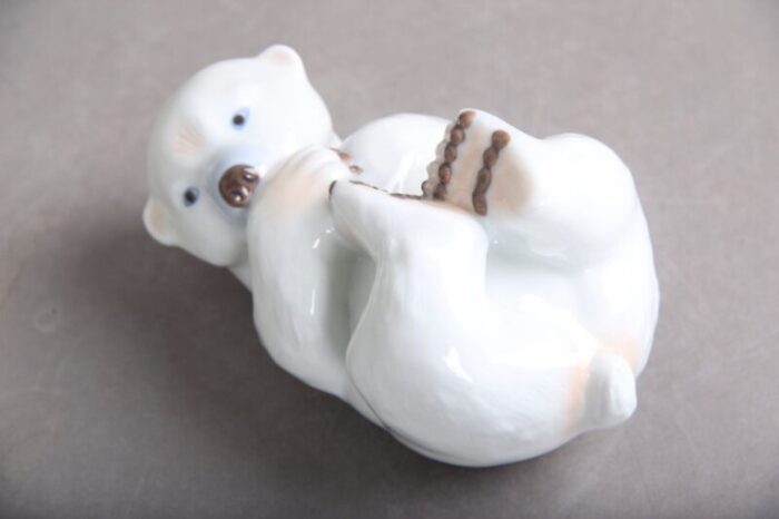 polar bear cub model 538 by merete aergaard for royal copenhagen 6