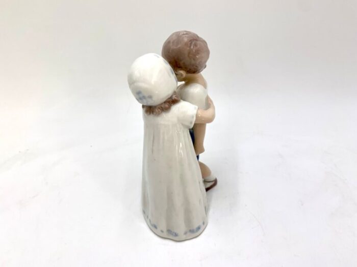 porcelain figurine of children from bing grondahl denmark 1970 80s 2