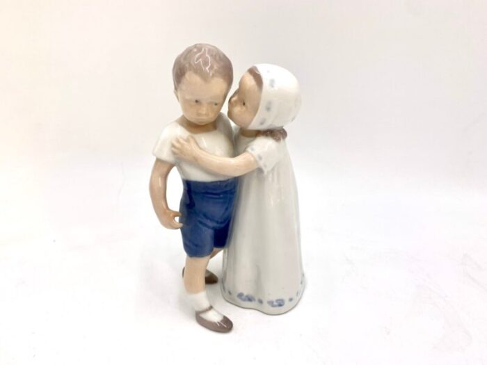 porcelain figurine of children from bing grondahl denmark 1970 80s 6