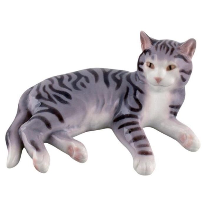 porcelain figurine of lying cat from bing grondahl 1