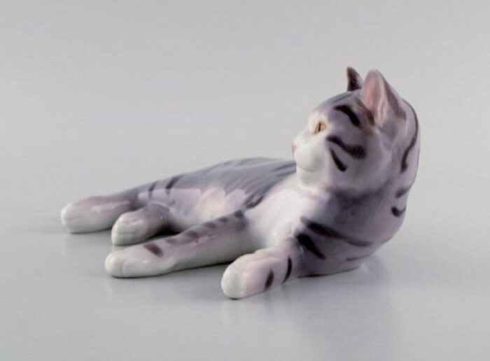 porcelain figurine of lying cat from bing grondahl 5