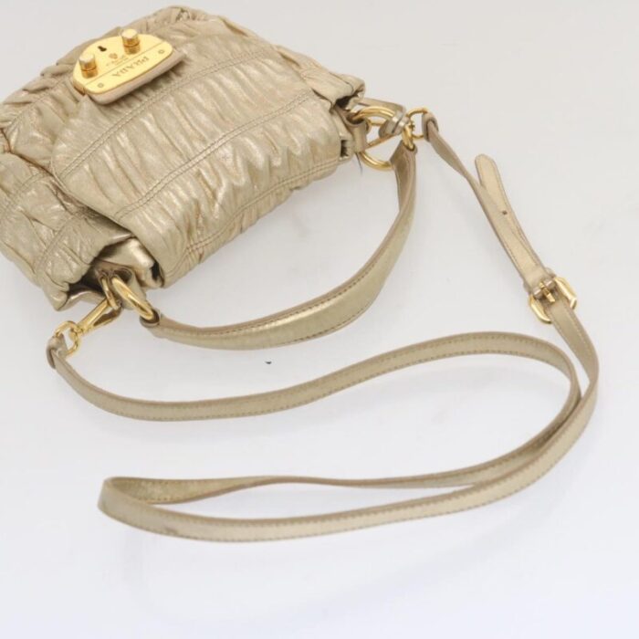 prada saffiano shoulder bag 7634