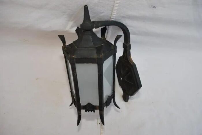 single 1920s bronze outdoor sconce 7524