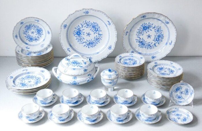 table service in porcelain from herend set of 66 1