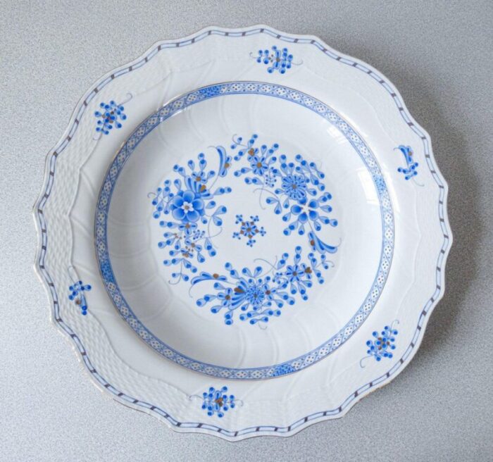 table service in porcelain from herend set of 66 5