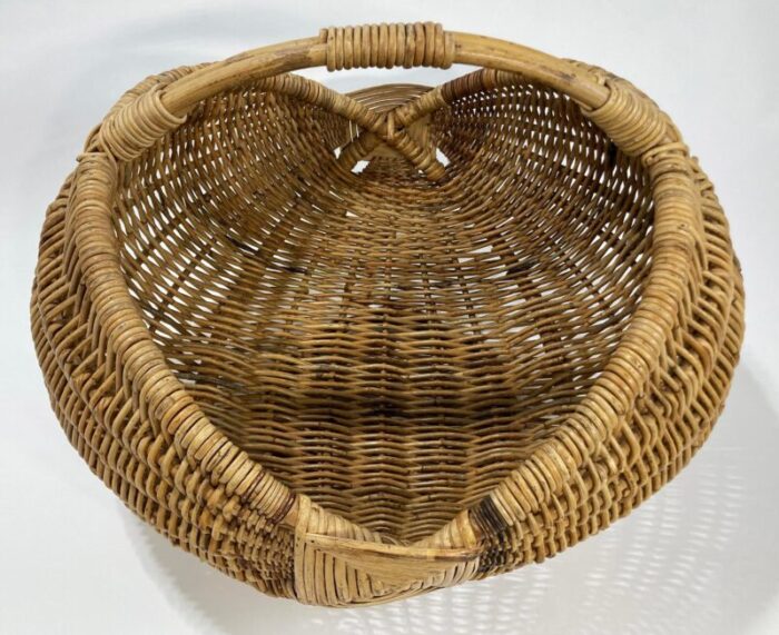 vintage extra large primitive handwoven buttocks style gathering basket 0965