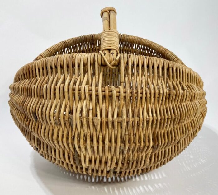 vintage extra large primitive handwoven buttocks style gathering basket 7497