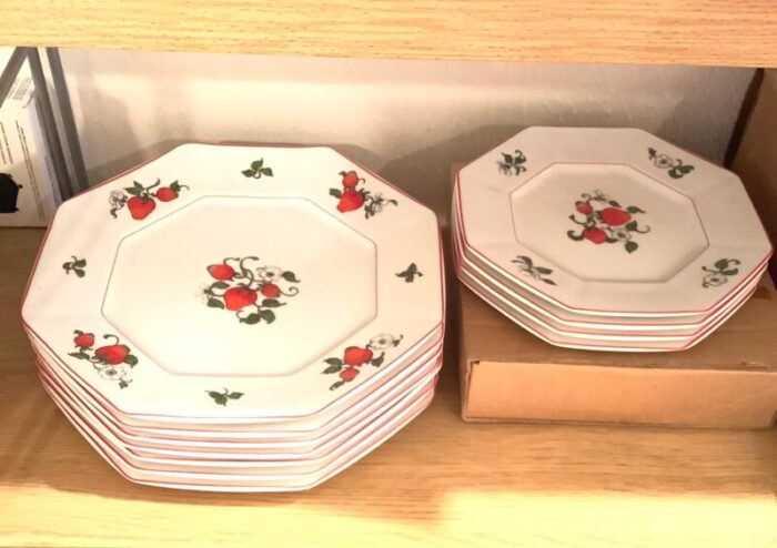 vintage fitz and floyd fraise de bois strawberry china octagon shape set 43 pieces 6729