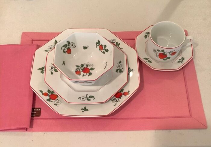 vintage fitz and floyd fraise de bois strawberry china octagon shape set 43 pieces 8510