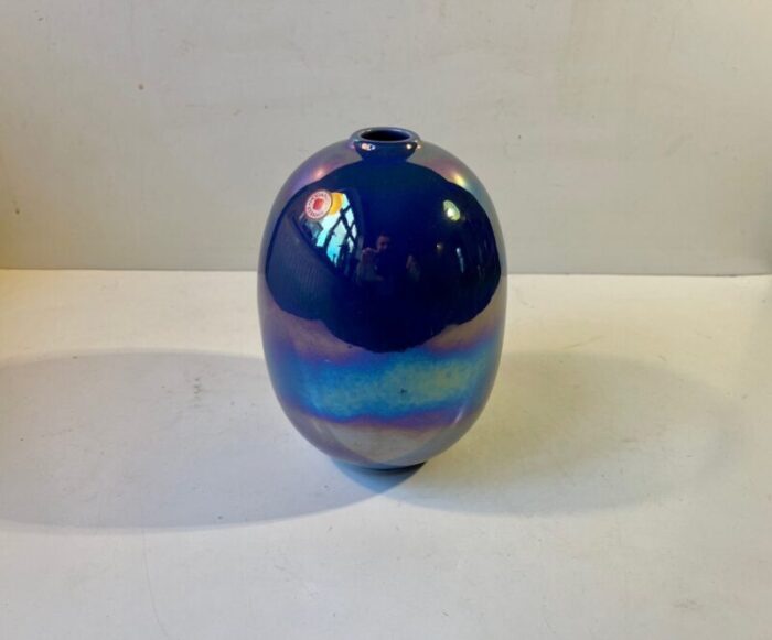 vintage hoeganaes stoneware egg vase with mirror glaze 5